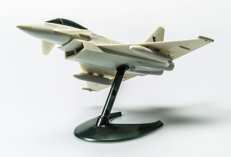 Airfix Typhoon J6002
[mwwsrc:14c71bf2956bfc88d649894cae865f628a58af84.jpg]