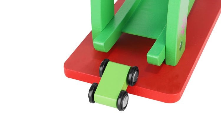 Houten racebaan
[mwwsrc:1bf8a118bdf742c34552632f4f41b41ef2dddce9.jpg]