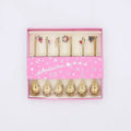 Geschenkdoos met 6 Thee- of Dessert lepeltjes Goud
[mwwsrc:5ba2b0bb67d2145b2fe4b5fa3e4704897b26a8f1.jpg]