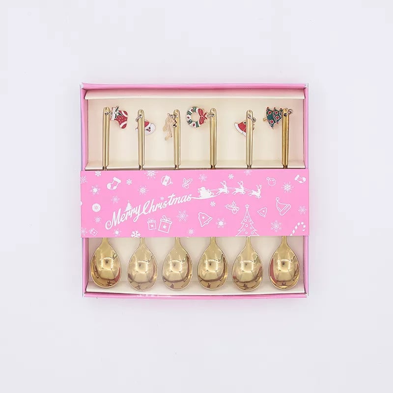 Geschenkdoos met 6 Thee- of Dessert lepeltjes Goud
[mwwsrc:5ba2b0bb67d2145b2fe4b5fa3e4704897b26a8f1.jpg]