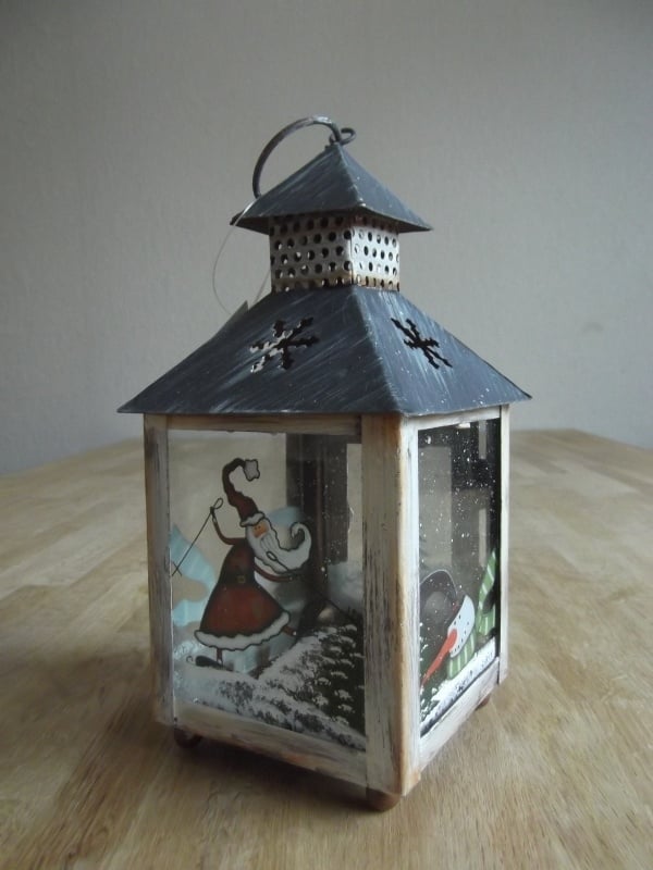 Lantaarn Kerst klein
[mwwsrc:7e84247a794d99118f9398d9a3643ef30996292d.jpg]