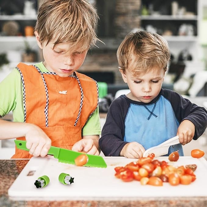 Messenset voor kinderen, Kind veilige messenset 13 delig
[mwwsrc:8f4050d28dece7be11dbbf83c8dc3c51438f1ac4.jpg]