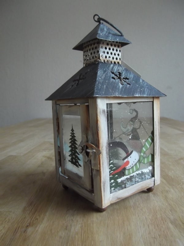 Lantaarn Kerst klein
[mwwsrc:9db75cab22a5081a98085554eaa995ded84c0cc2.jpg]