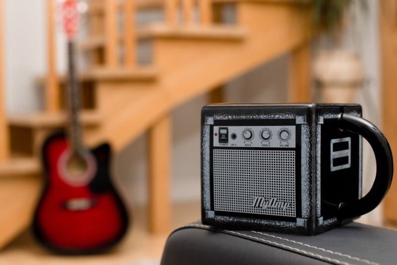 Keramiek mok Rock 'n'roll Speaker
[mwwsrc:c73d0fee6262db7bcd501232a4c4fb31b9c075e1.jpg]