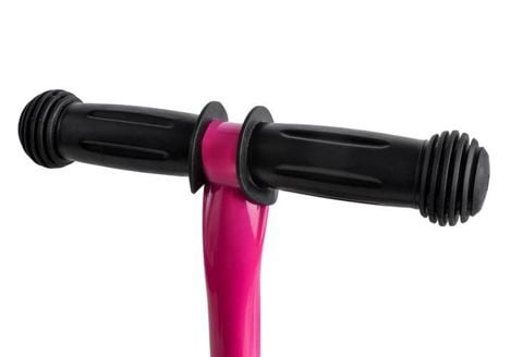 Loopfiets metaal Roze
[mwwsrc:d68f2f236f947b5894d0fe720682a78007b3c47b.jpg]
