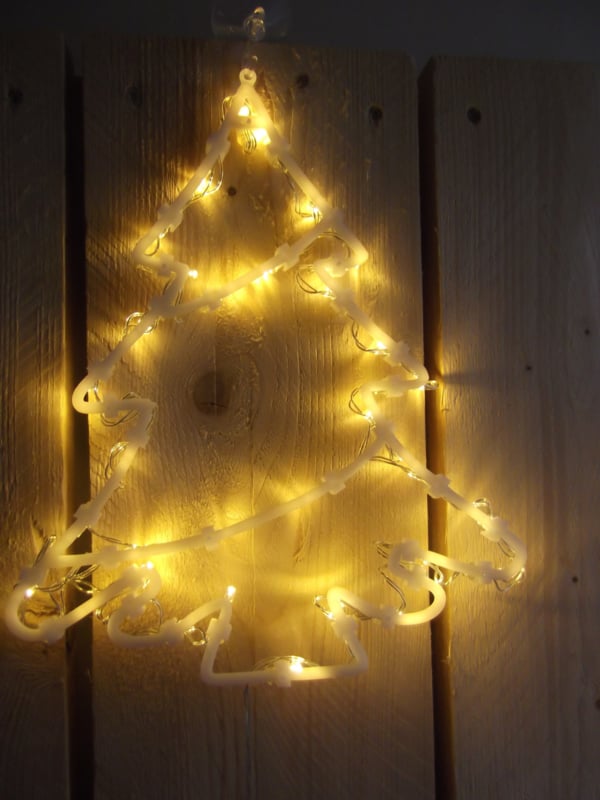 Raamverlichting Kerstboom (Groot)
[mwwsrc:d9d20d4b21e48e82c92524ddbf2f448d49bf07f0.jpg]